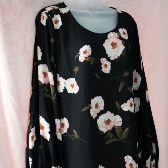 Classy Worthington Blouse - Picture 3 of 8